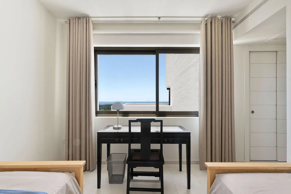 4b6cbd4f-6f36-4626-a594-5fa7acd091e5