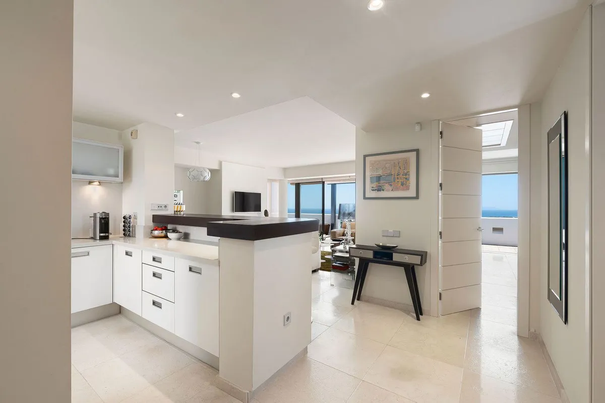 b61fccdf-0977-4137-85ff-0dd4a78b90ec