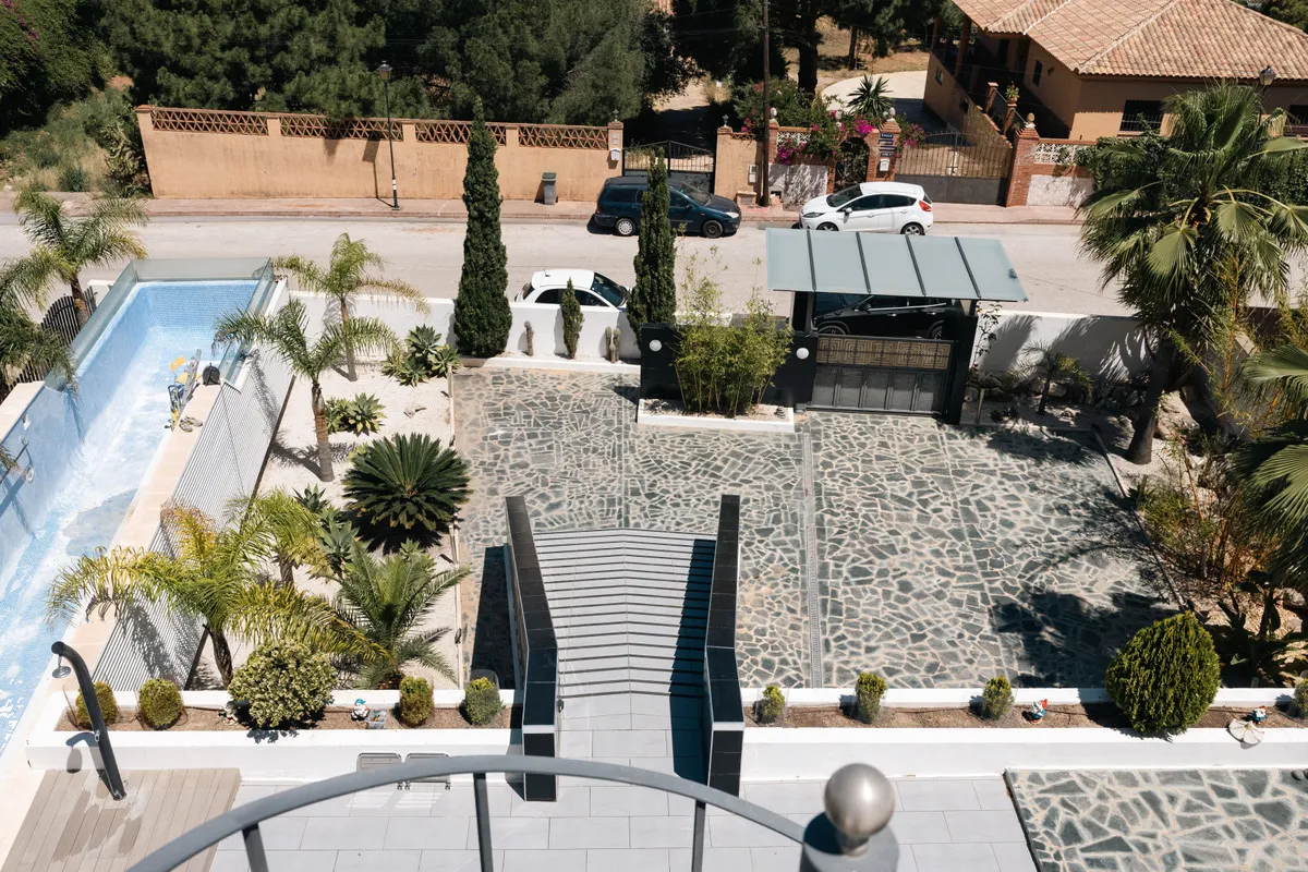 3c3a4ade-8167-435f-b402-47075125834f