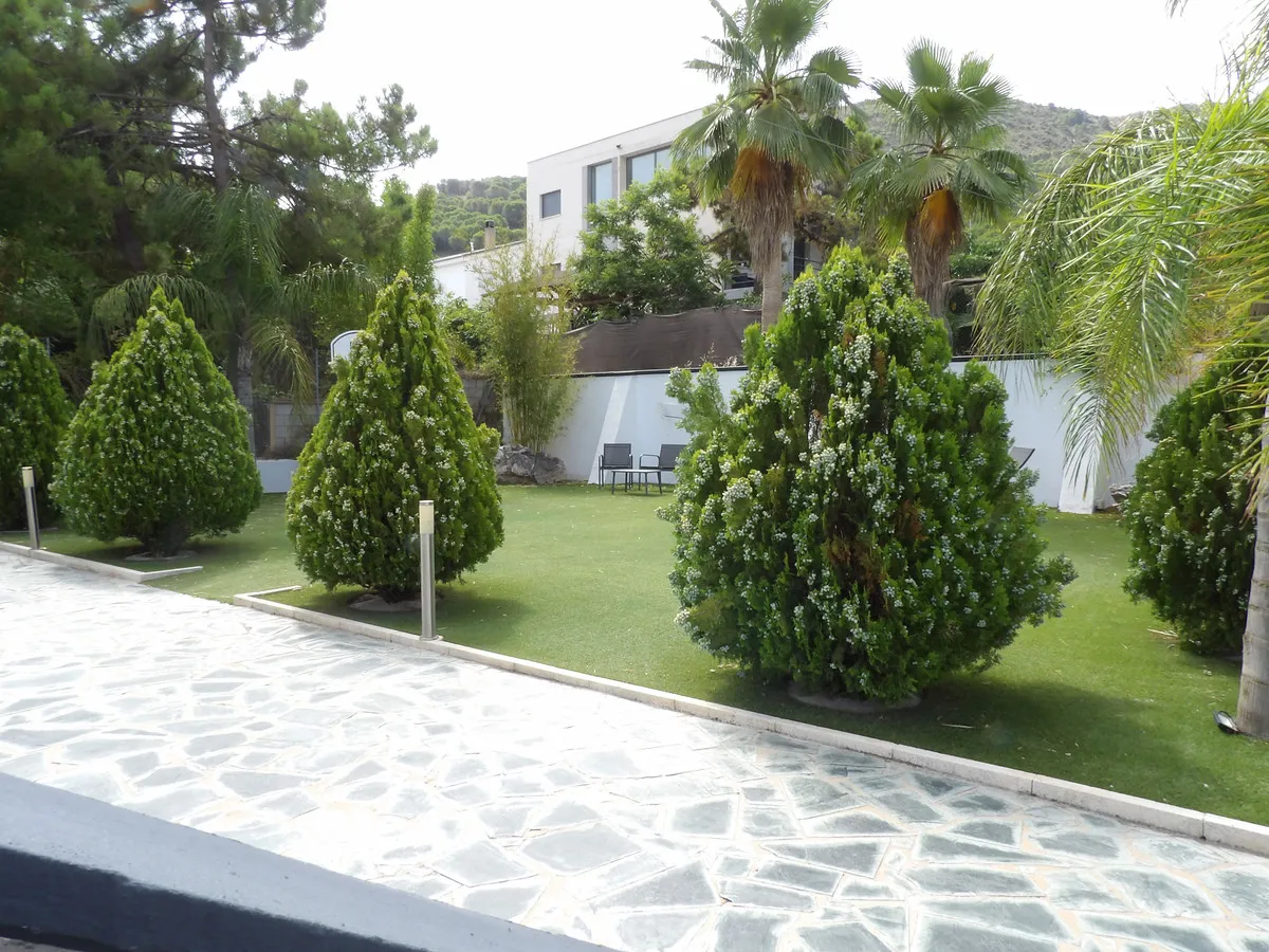 4fd0e798-bcf7-4fbd-abd1-310053641f78