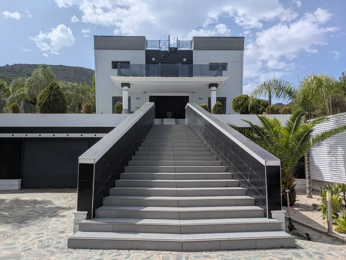 7f042b42-ef9e-4e89-9571-b909a46e6991