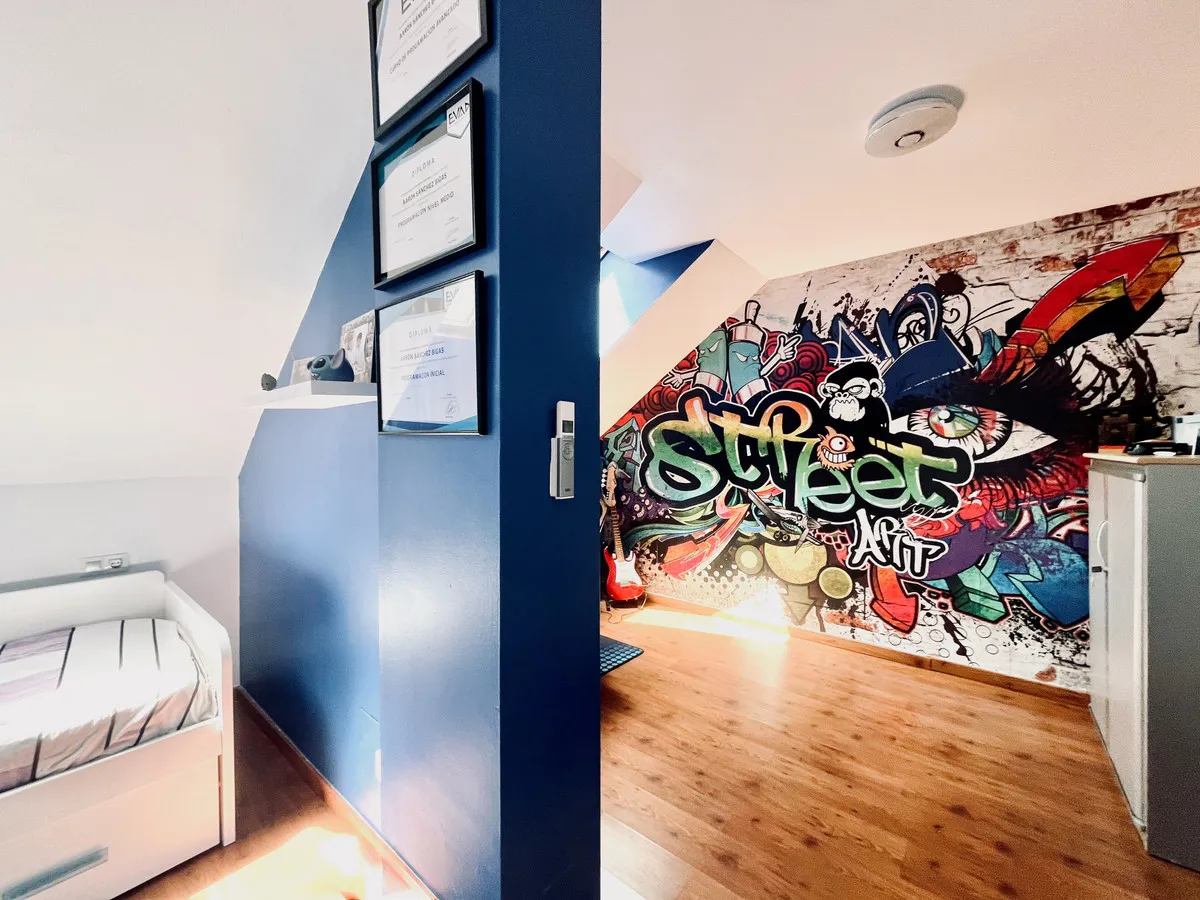 e3d06eb1-76bc-4030-b916-6ea123820934