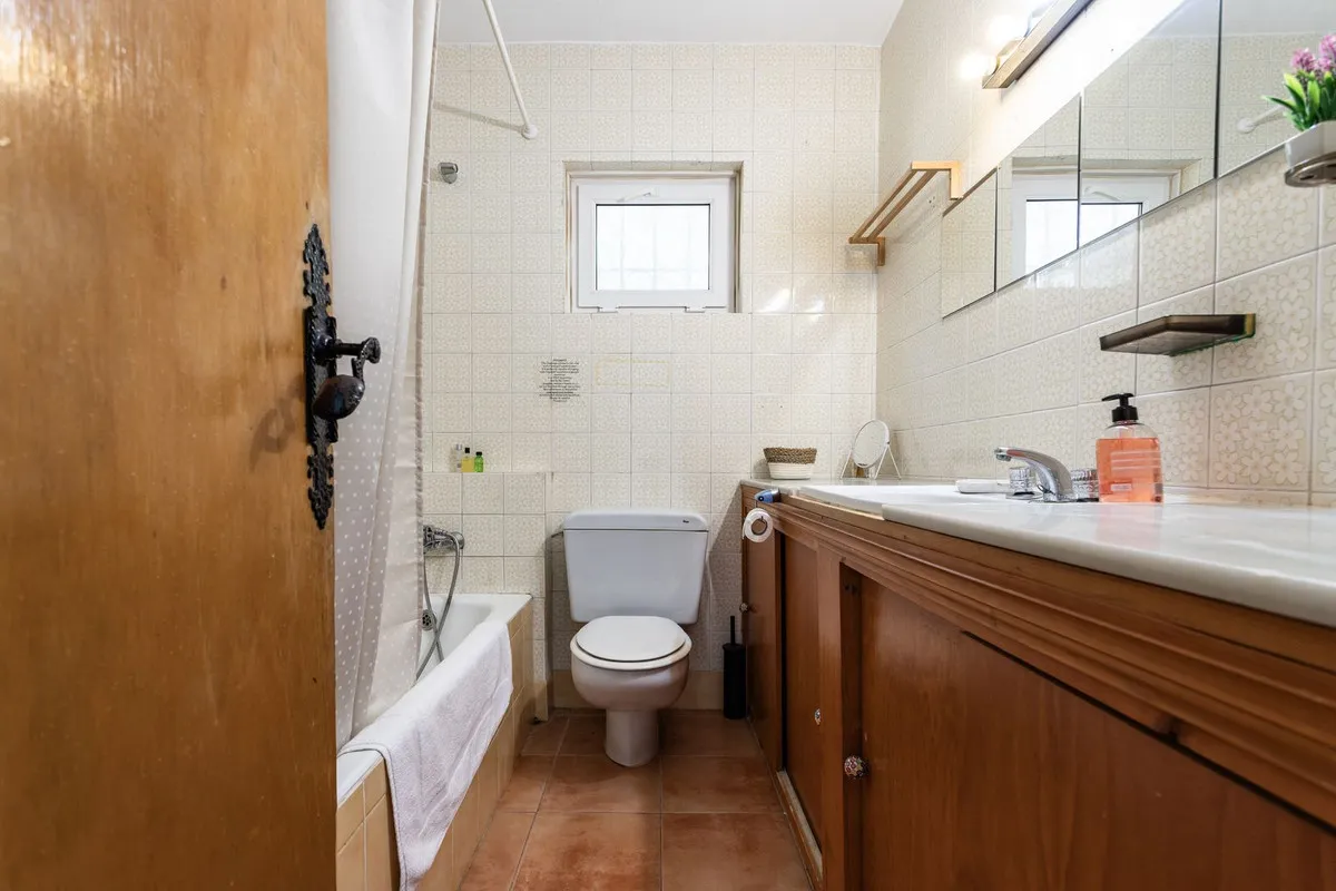 1ebf6b13-af07-471d-b54c-72104ab4308e