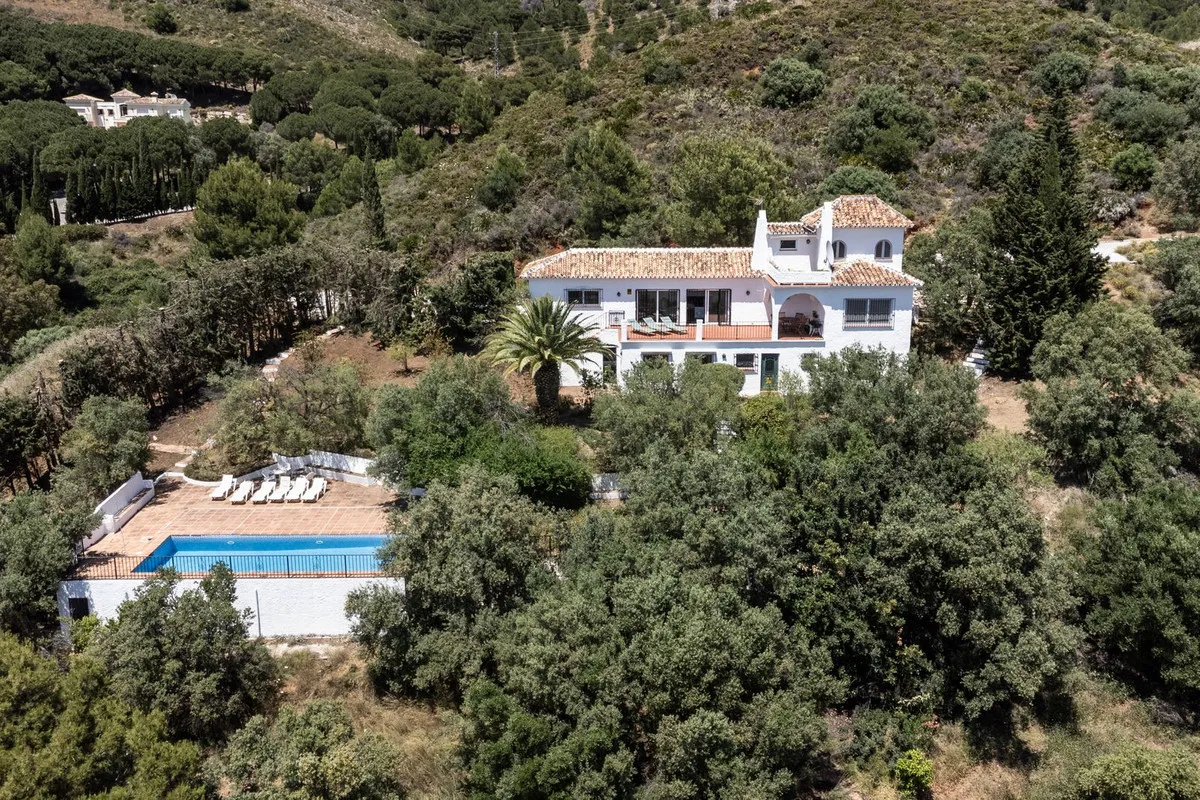 42372740-86e5-4fa2-a011-63962bccba8b