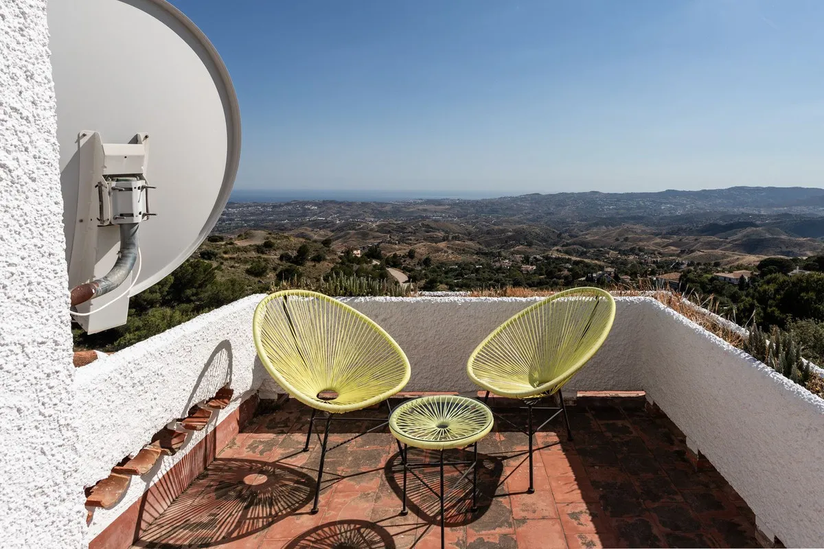 c4a755bf-3ff4-4558-ac94-b4f0d9069691