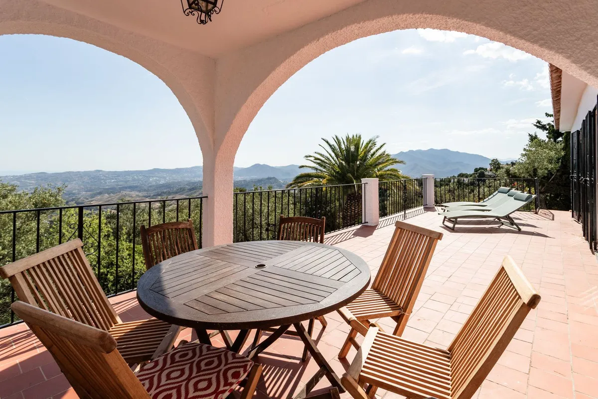 e4e813b1-3f65-494b-b7c9-22cfc1825e0c