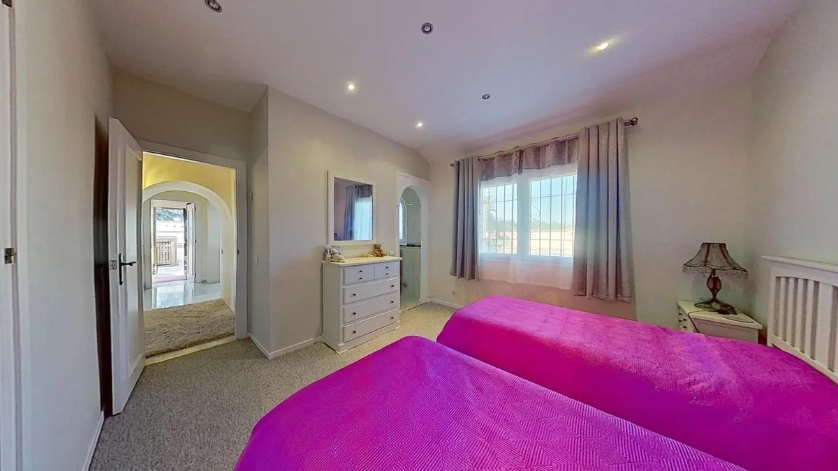 9a23844e-177f-4b68-aad6-d77e8745d9e4