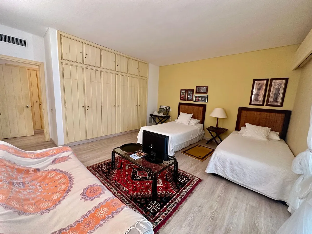 3bab7d6e-9628-41d9-ab85-2951ab287937