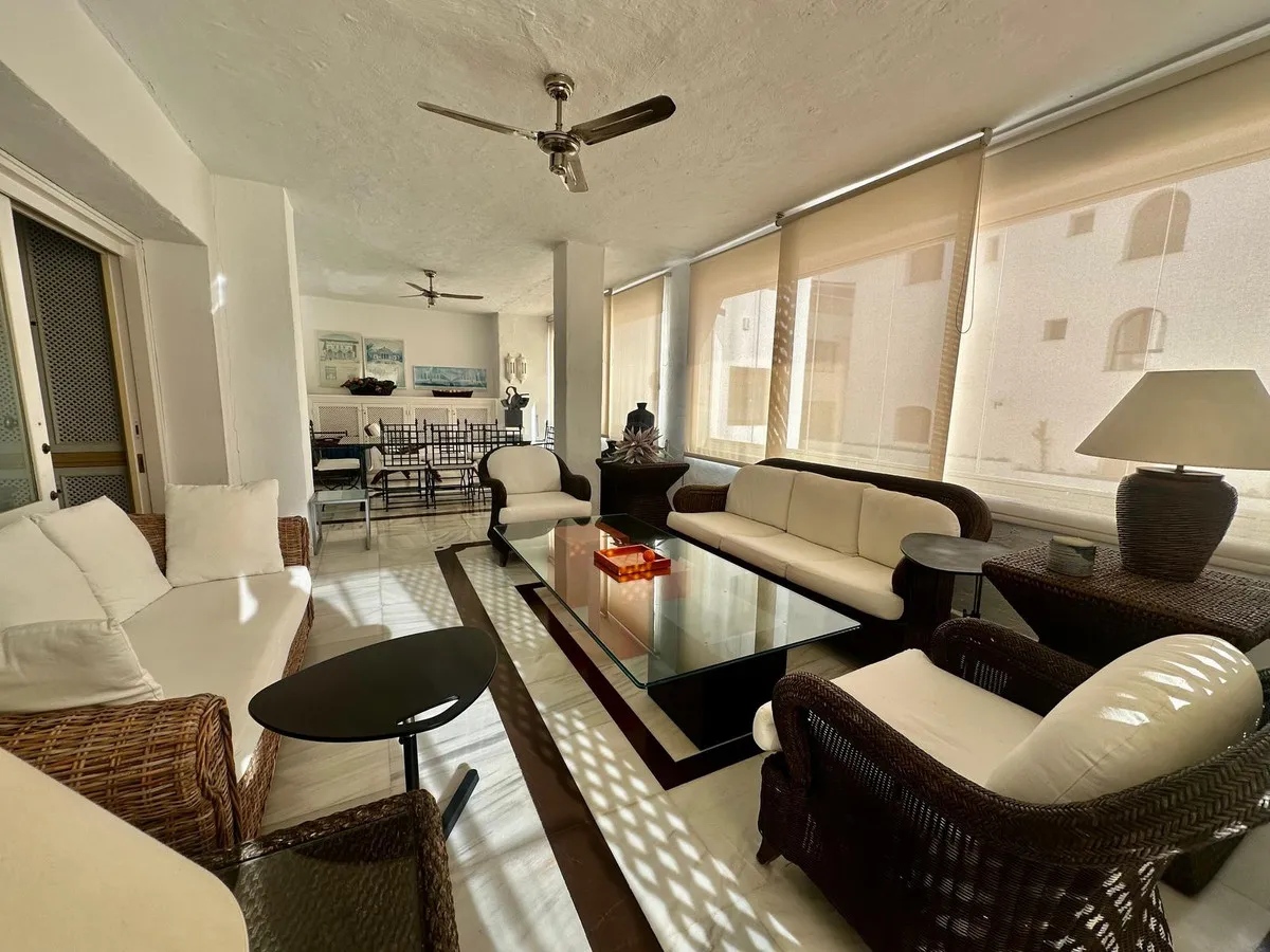 4d67e600-e07d-4454-8db2-6d516c75de40