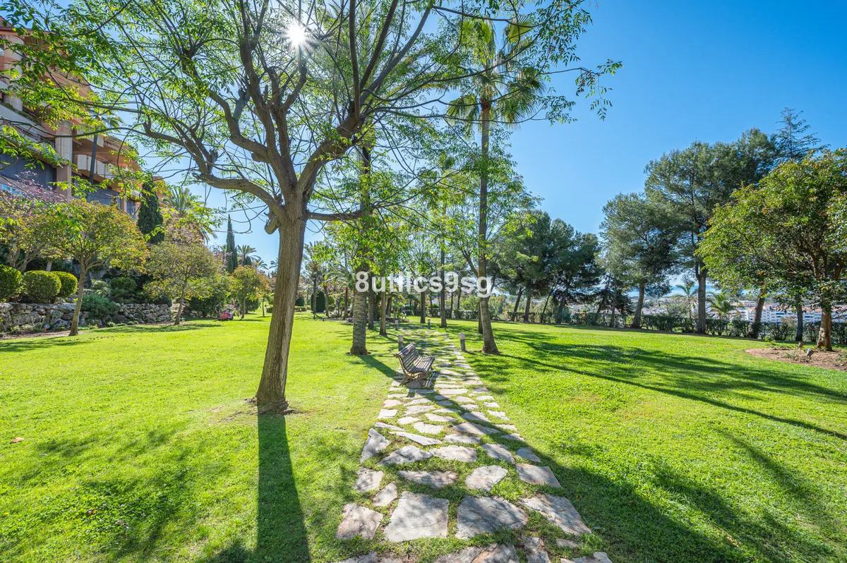 88b176af-1636-4907-bd55-c6c45867447e