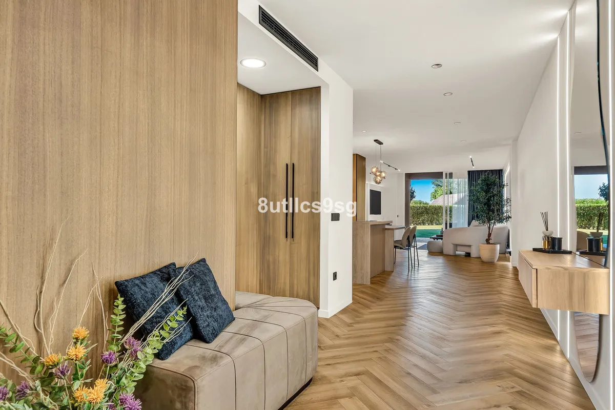 e8c7a6e8-eae9-4610-82c6-6d0e79db3d07