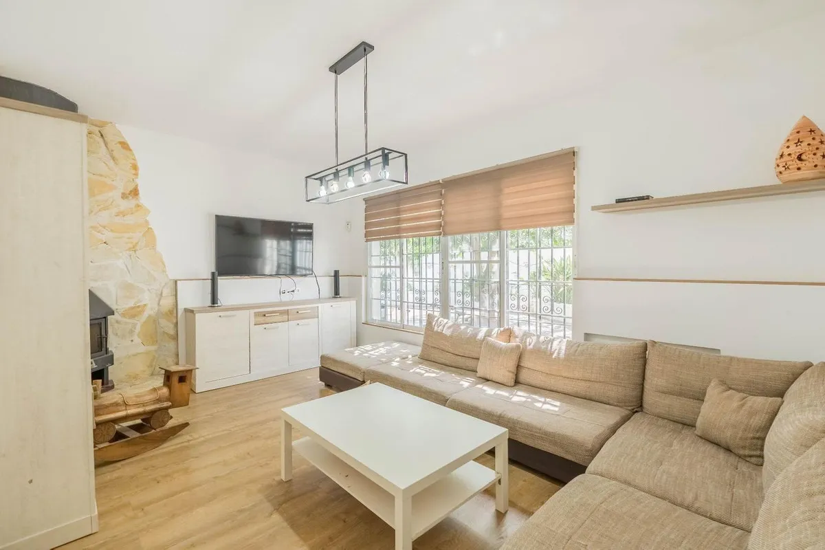 25096727-9ca2-45b2-8a1c-df3323cfd15f