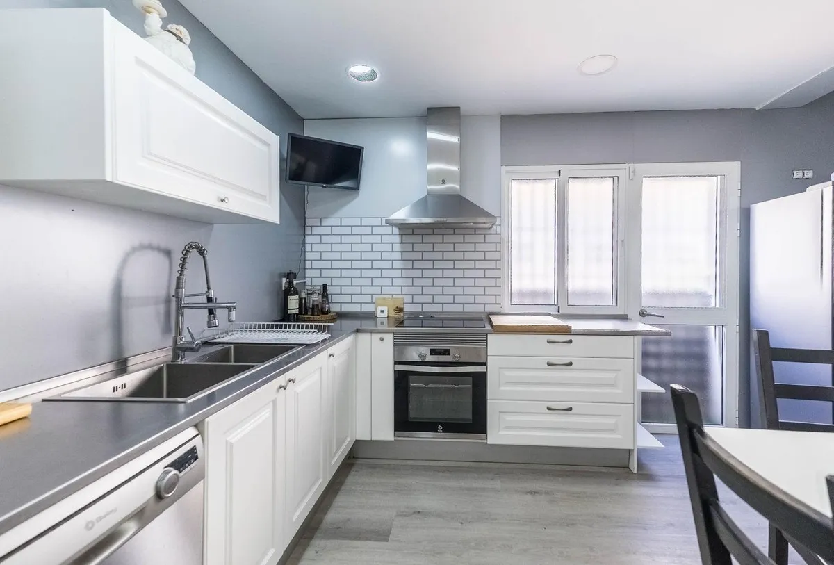 295d5946-acc1-4d6d-9b9d-22096c5c3b64