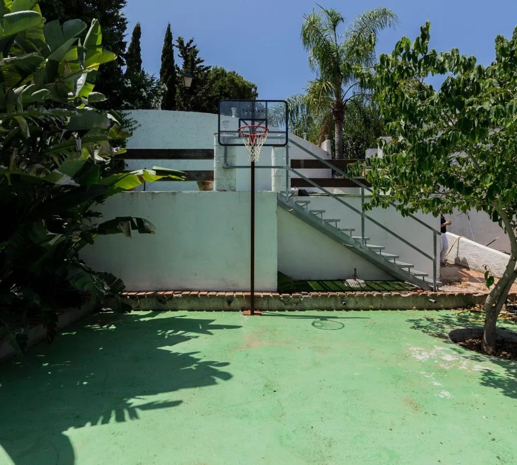 72a422bd-75fb-43d8-9418-a6cdc595f5f5