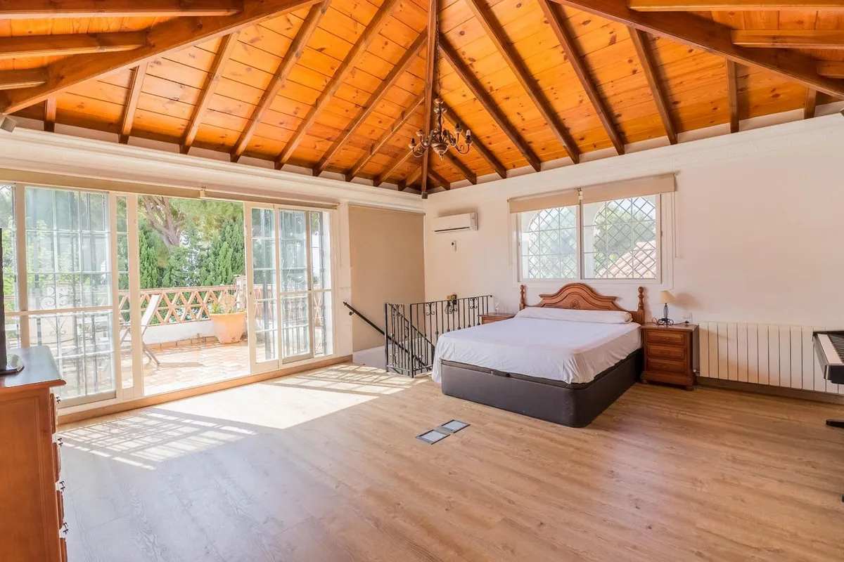 ef13f29a-7aaf-4d8a-b809-27d327c551e8