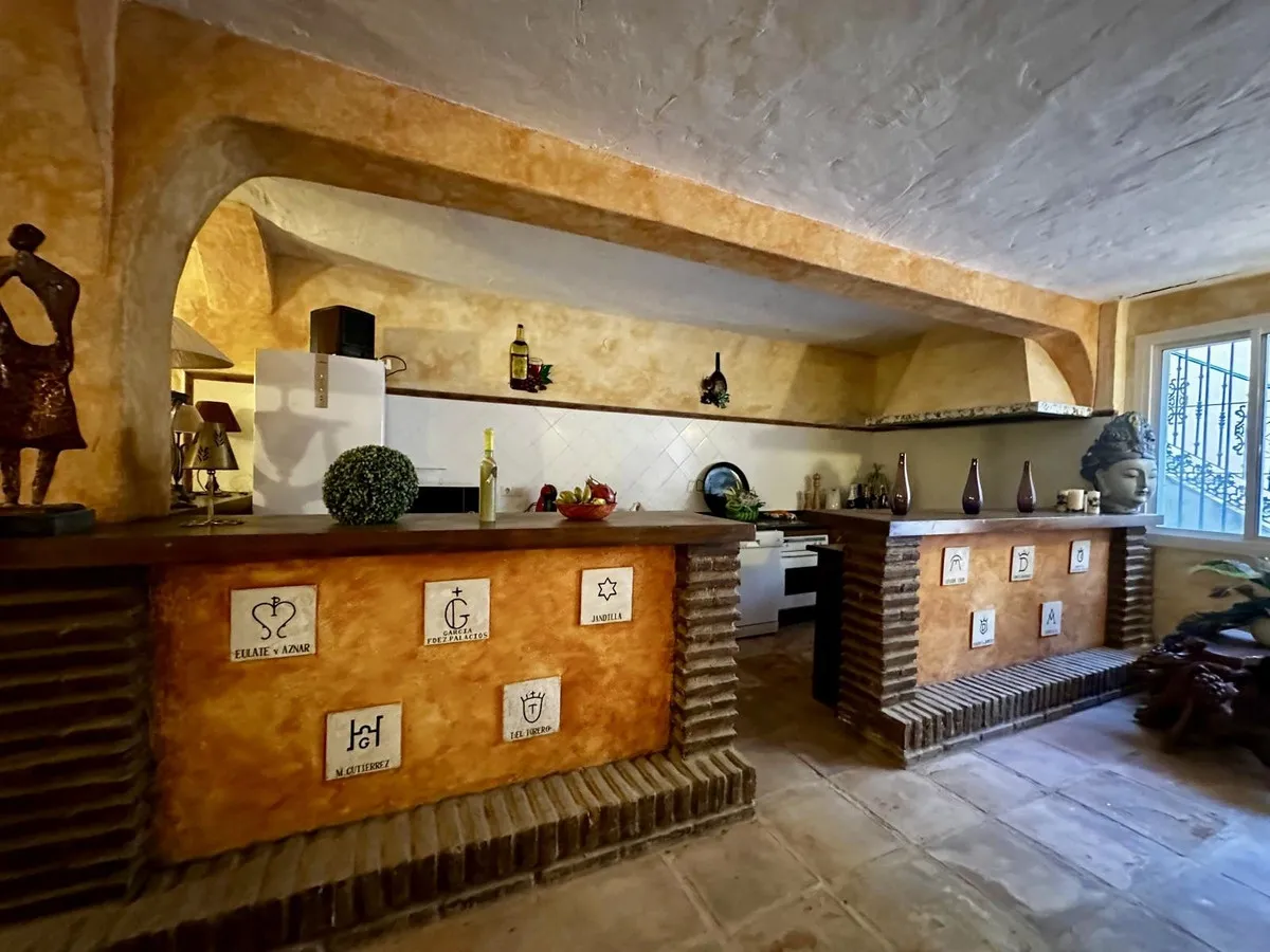 5b7d0a39-ae14-4aac-a77a-38f649c6a9c0