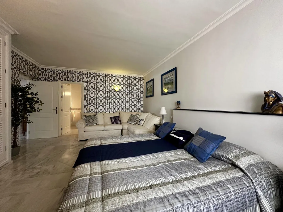 61fb8f6c-2976-4c39-a43e-e8442c454a6d