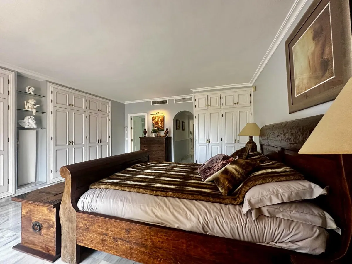 ac8ee5aa-ae3c-4e04-ac98-f13d9737dc7c