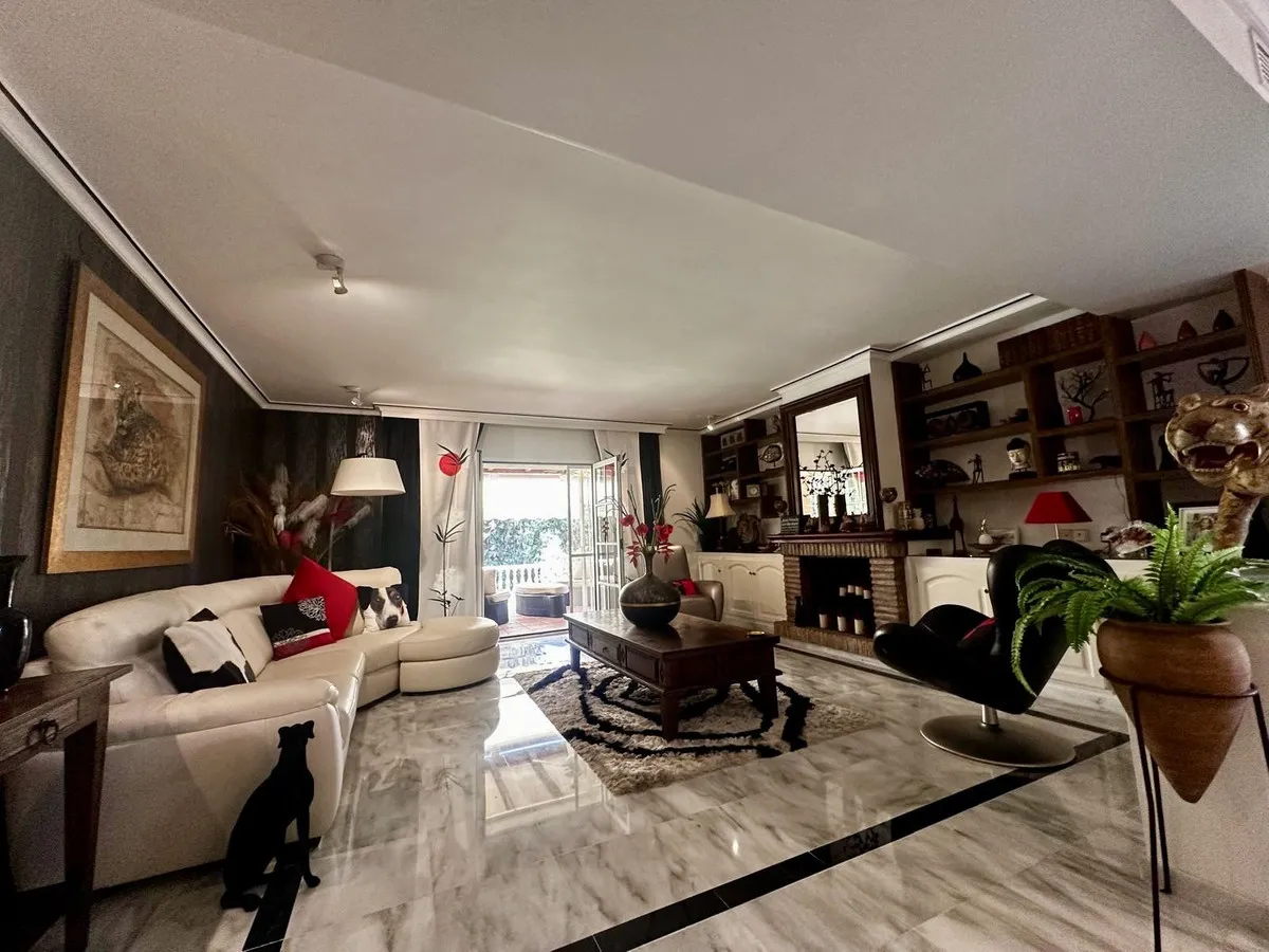 e5318bc6-7002-4707-aaa3-710c58f64ebf