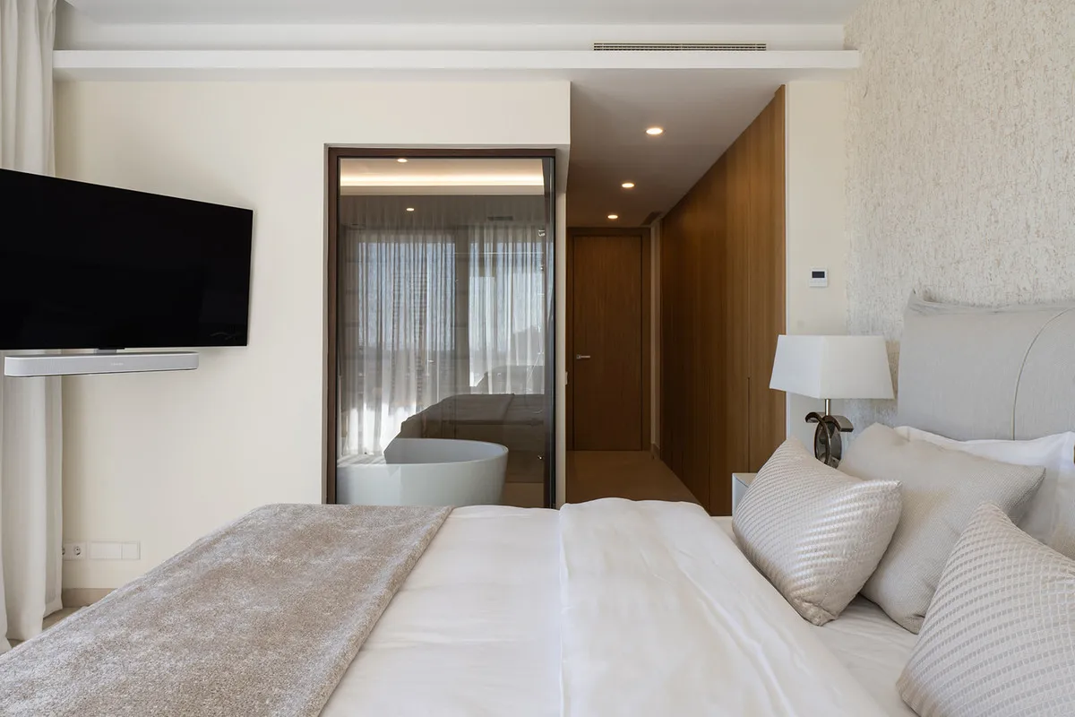 28d2512a-736b-4d26-8621-cb6611006de8