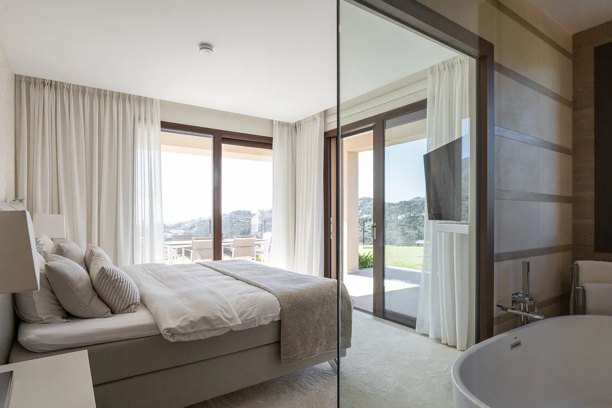 47185807-6306-4b7f-909f-6eaa0bcd1d82