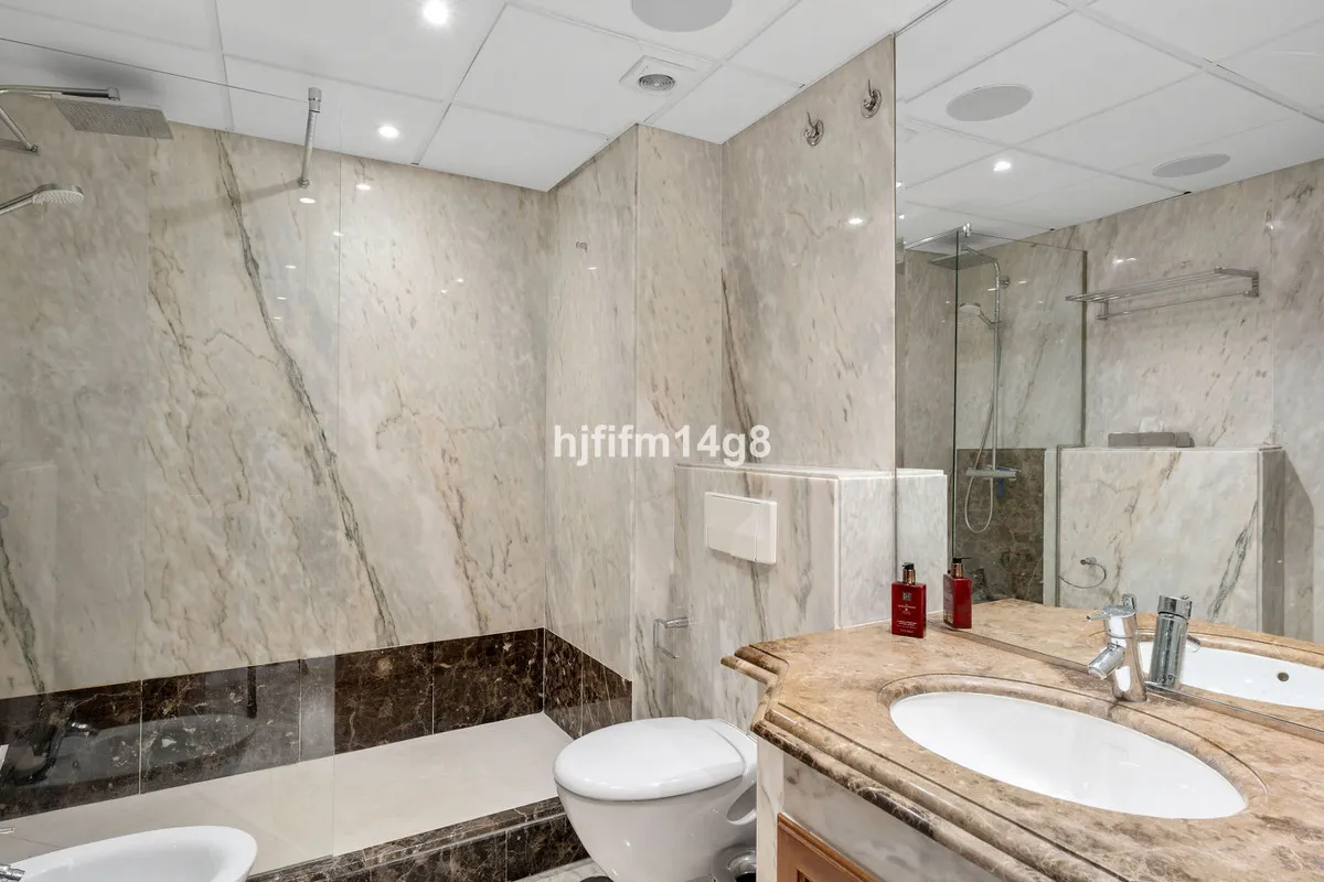 0a1d3e50-5b61-4c3f-8d34-d45abeb46736