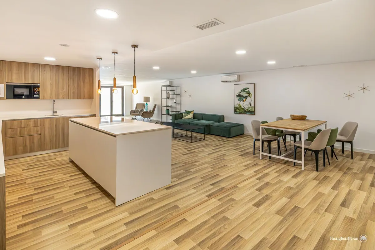 cd407218-df7d-4eec-9645-bc6fe7ccecce