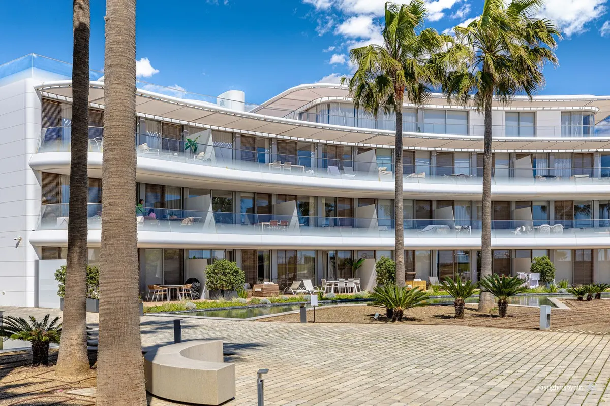 e35845a8-8043-43fa-9d4f-7084bde54976