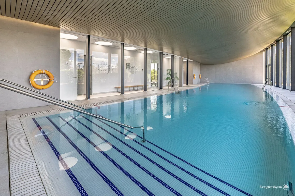 e57e3c4c-a045-4863-a4b0-737f5fdcfc6a