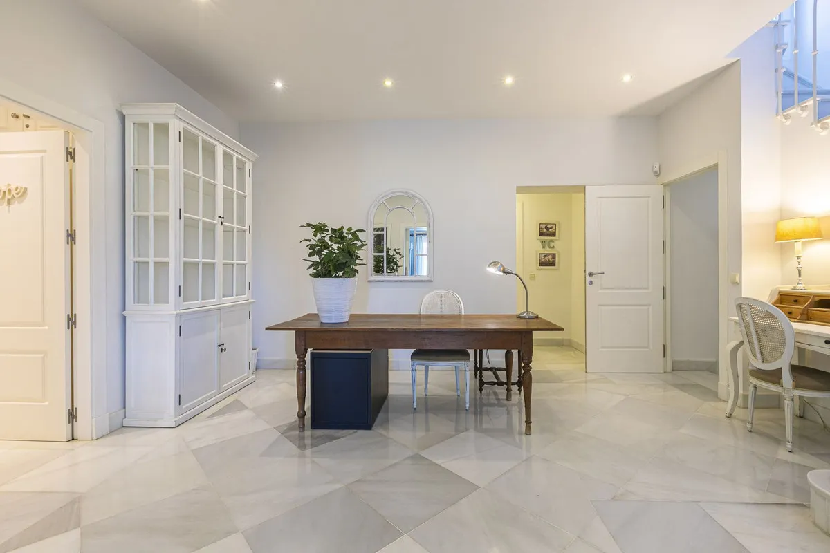 e25cc95c-fdfb-41aa-a0f3-e8dba2546f1a