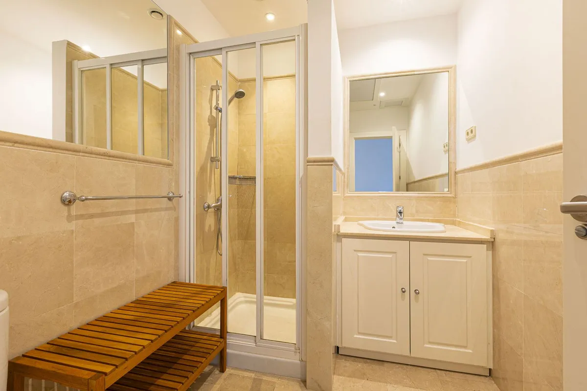 eb272b68-f1a3-47d2-88dd-c45b880670e0