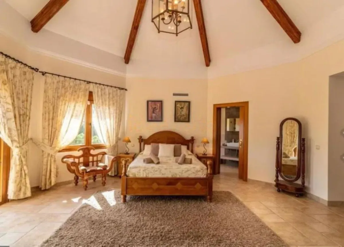 5476d040-4722-4d6a-aa51-264eaf6a49d5