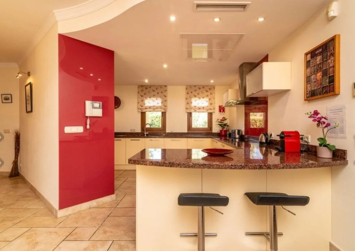 9c11c42c-ab97-4cea-bea7-c0022b7b0282