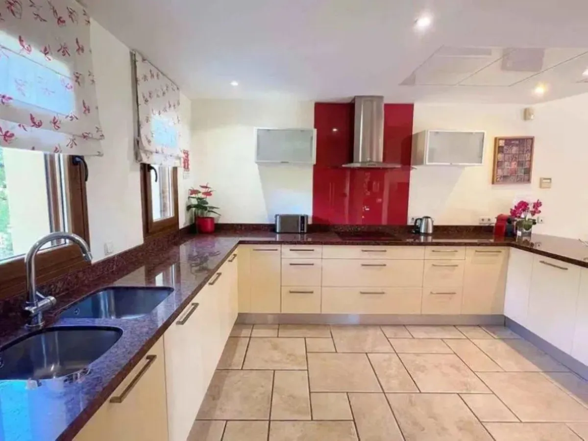 ce5e2ad6-240d-405a-ad20-27839a61a71d