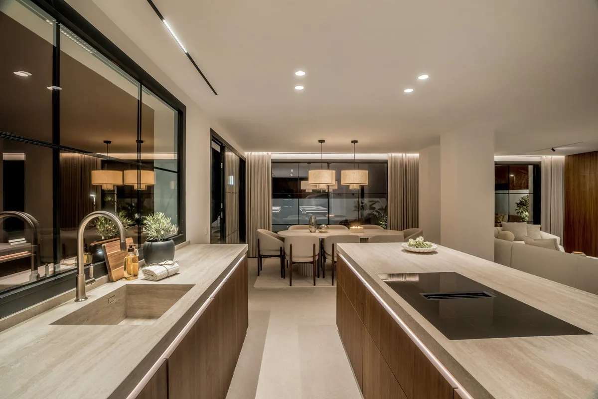 79a505cc-9516-40c7-8719-313f752cc231