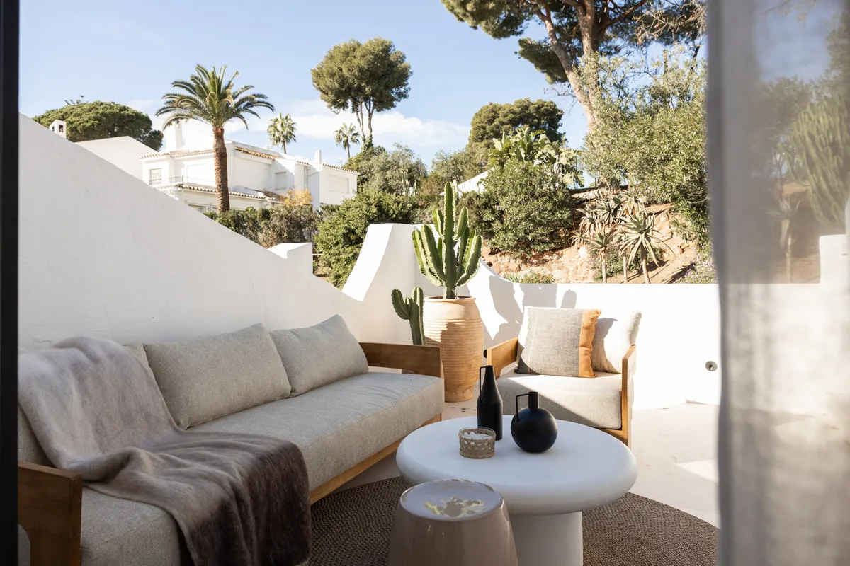 dc2cd736-edea-4e1d-b5b1-58cec2f9cd59