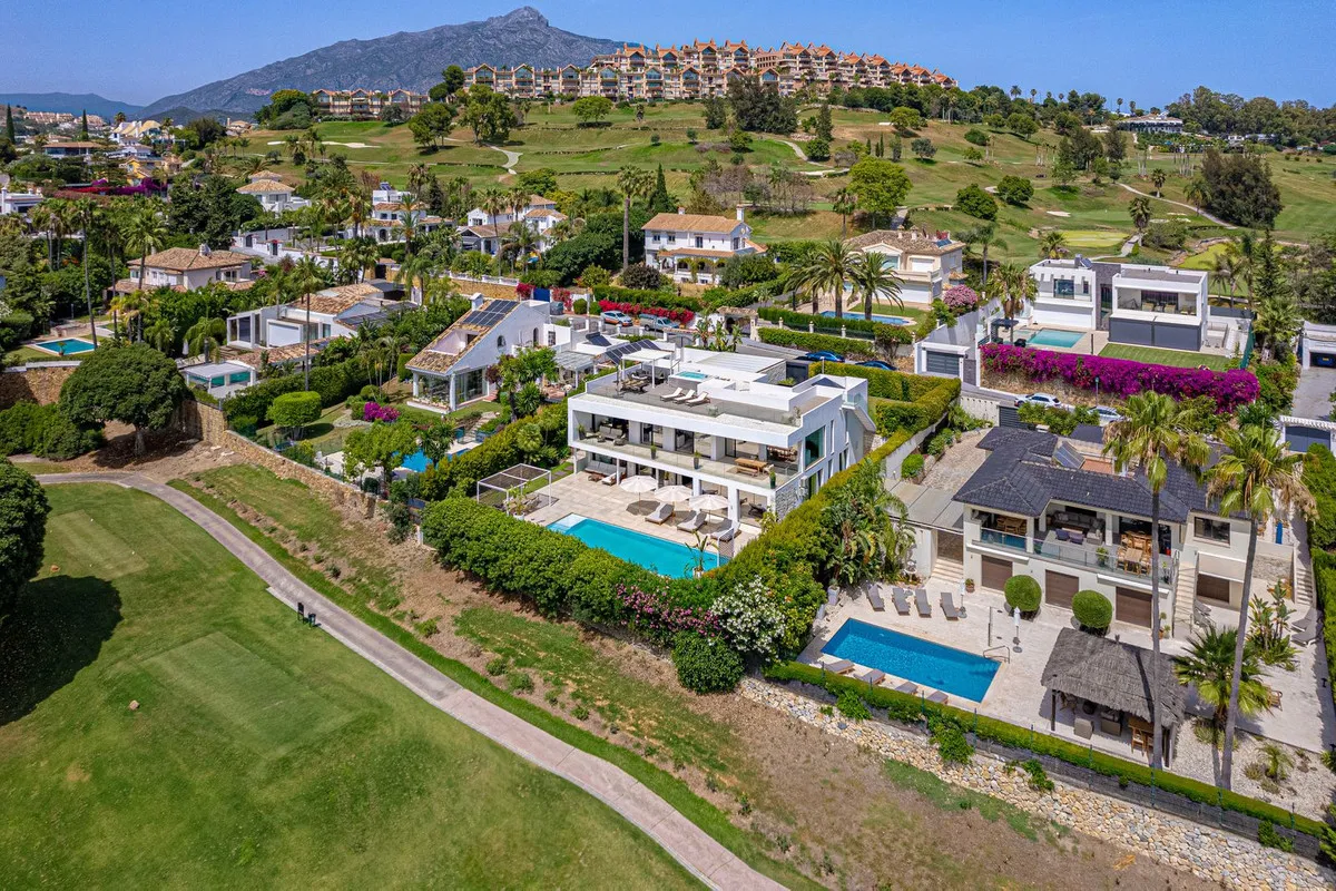 127c8179-2db2-4f91-8f84-039cba9c6397