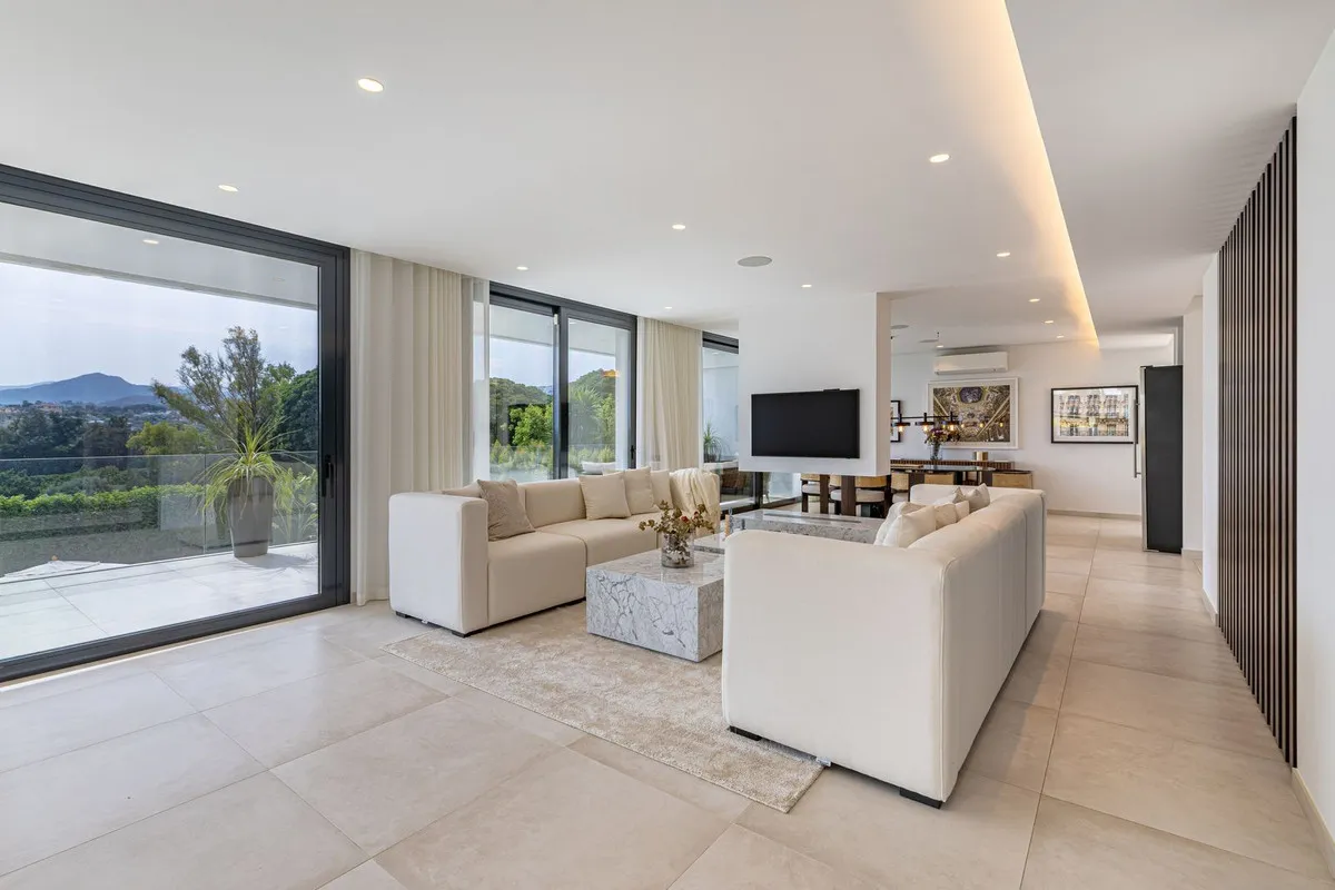 4dc89cd4-47f2-456e-9b0d-7e27f6ae58d5