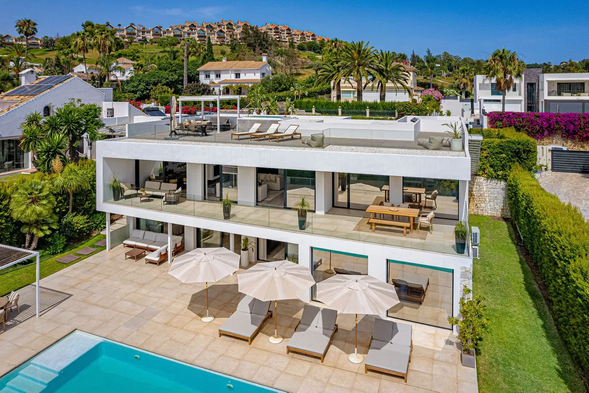 6776d6c0-5f33-4fe7-8b82-14e42a80bf7e