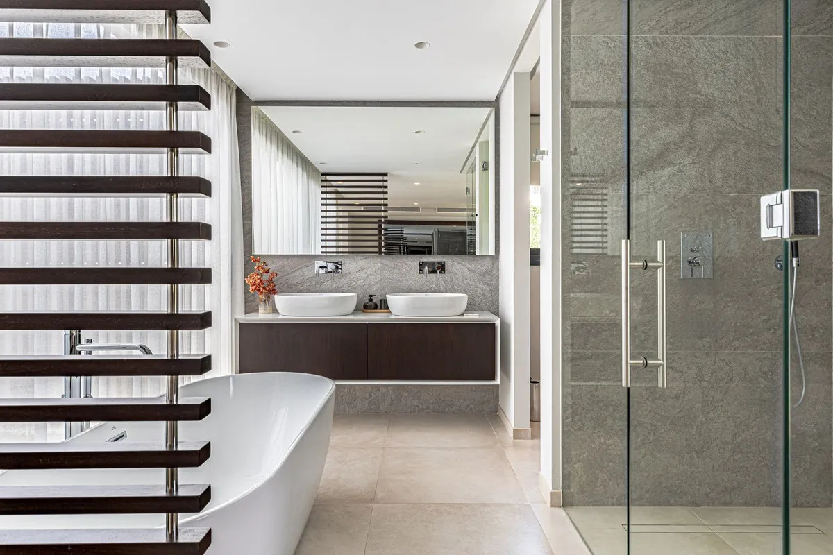 8308a571-ef89-478b-b104-0ec43544c8be