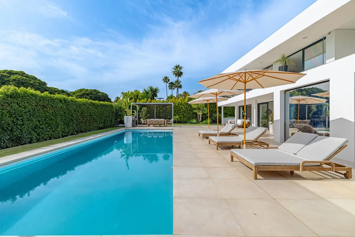 8da2943e-8705-4e9a-997f-5ead2697a27b