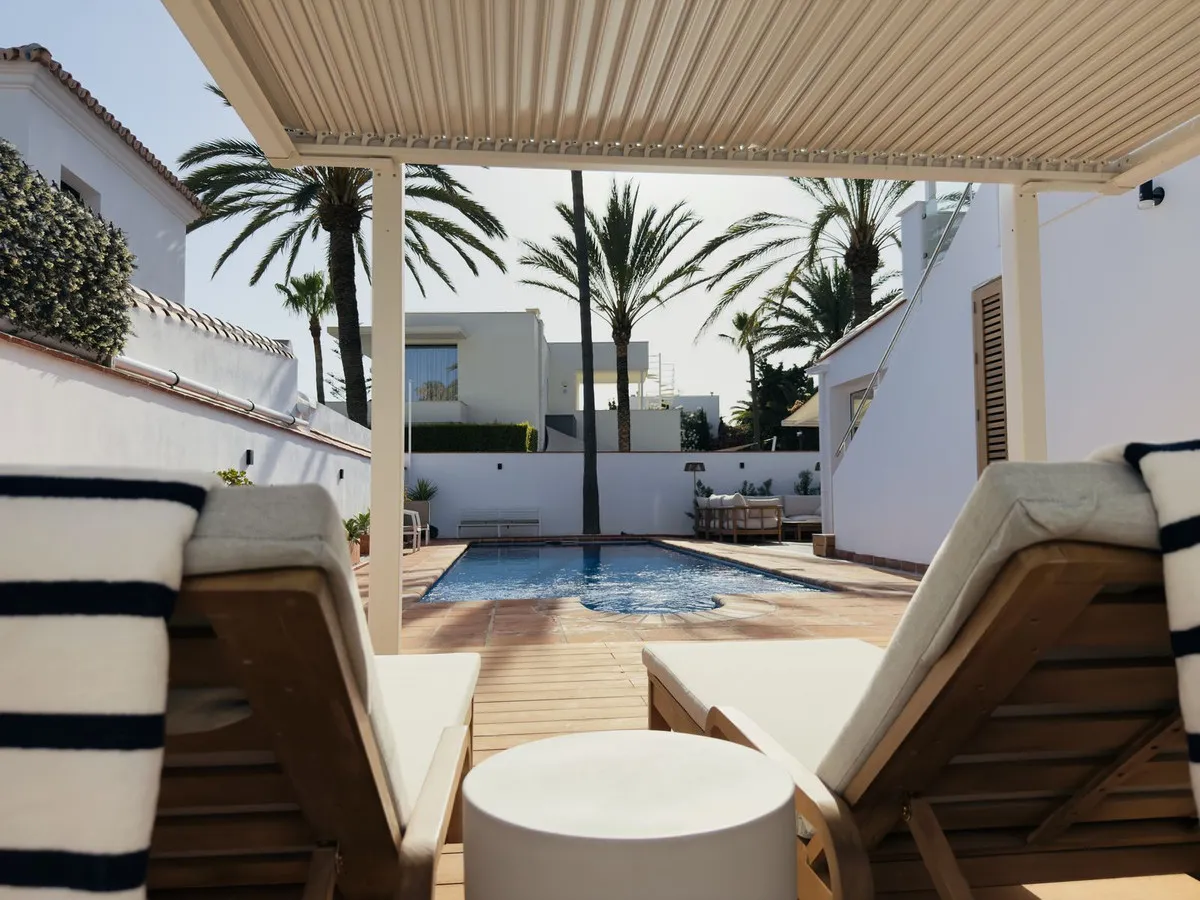 f52b2d3a-dfcd-4578-b7a9-df725c3b0b88