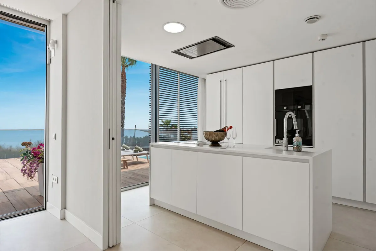 021f1ab3-d54a-4013-a4cb-7c9b494f2106