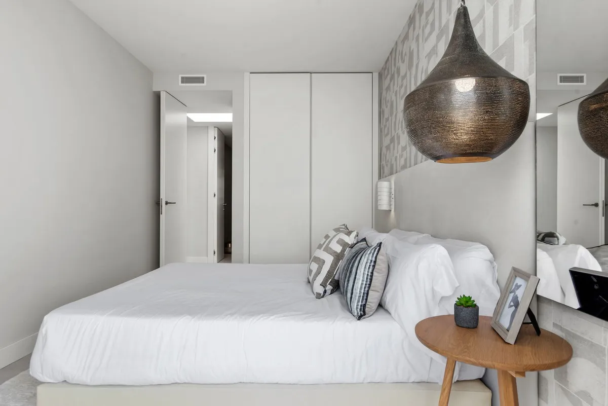 050d4ee4-a57d-43f4-804b-4e8055079780