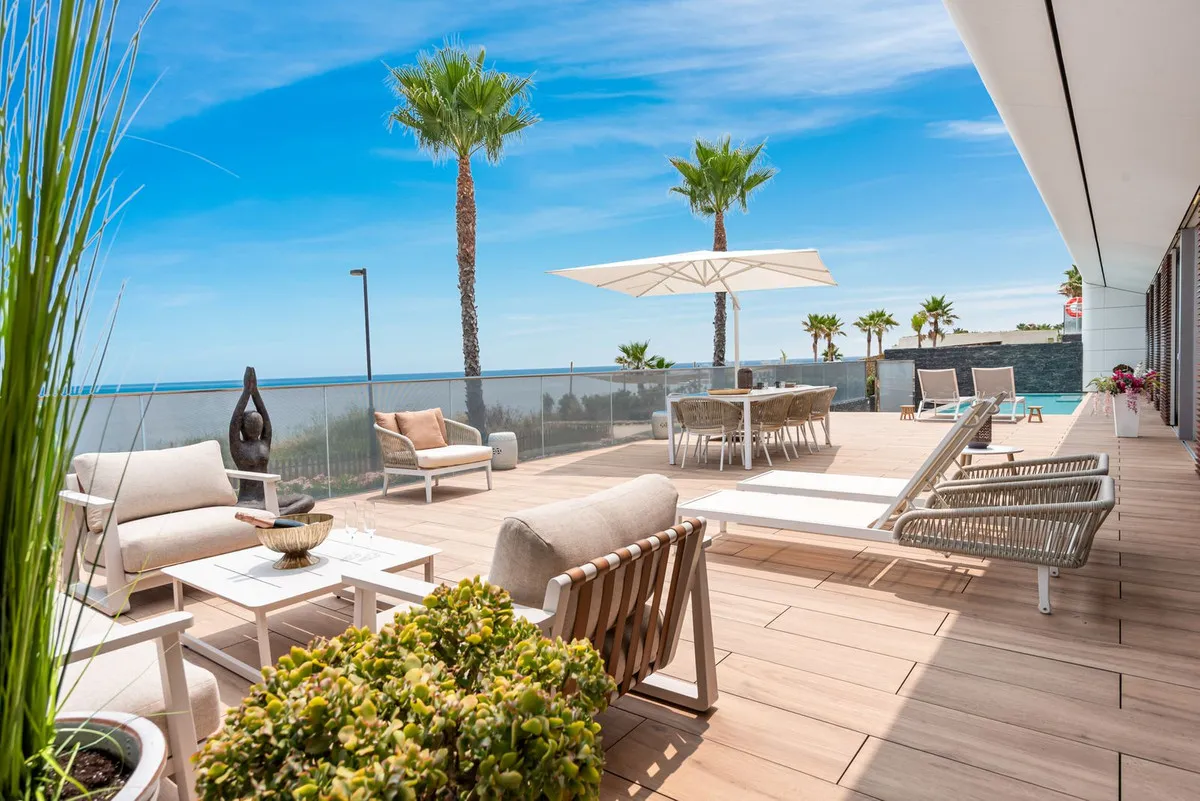 1e611271-eb66-4ef2-9502-dfbf7cd499a2