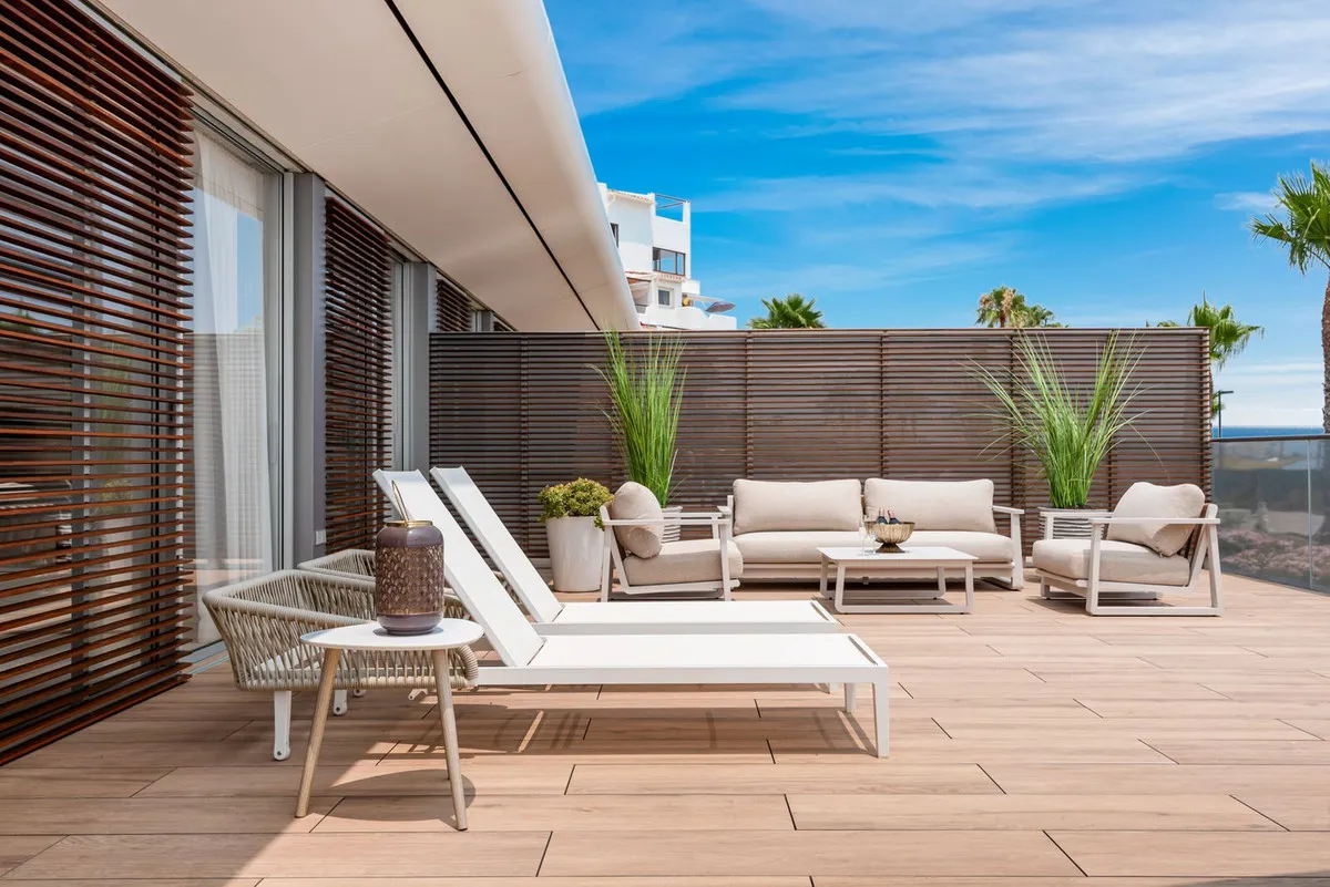 24e42b65-29e0-47d3-a13d-b45c67414949