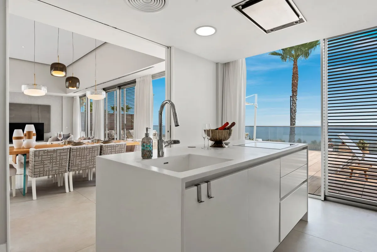 b4eae8b1-18d1-4869-8cc0-489f6c88267b