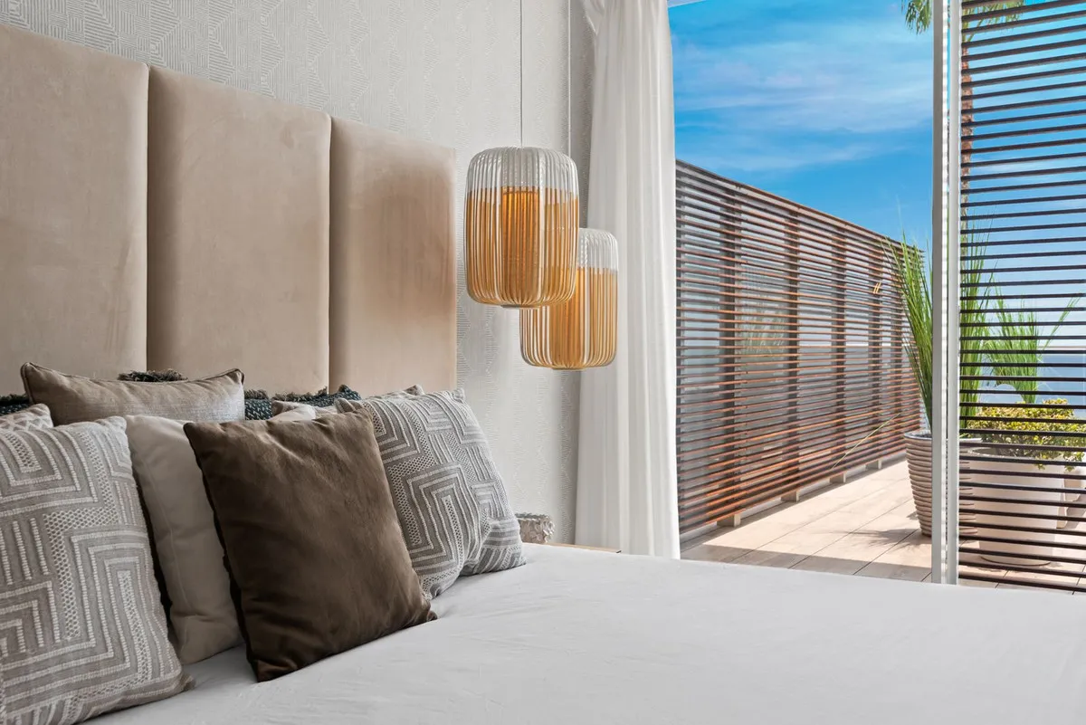 cec5a3be-07f1-46ea-9772-9bb44c268871