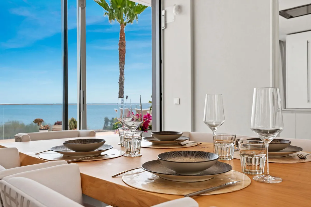 d090e657-fc0d-45ca-99c2-efa21deec78a