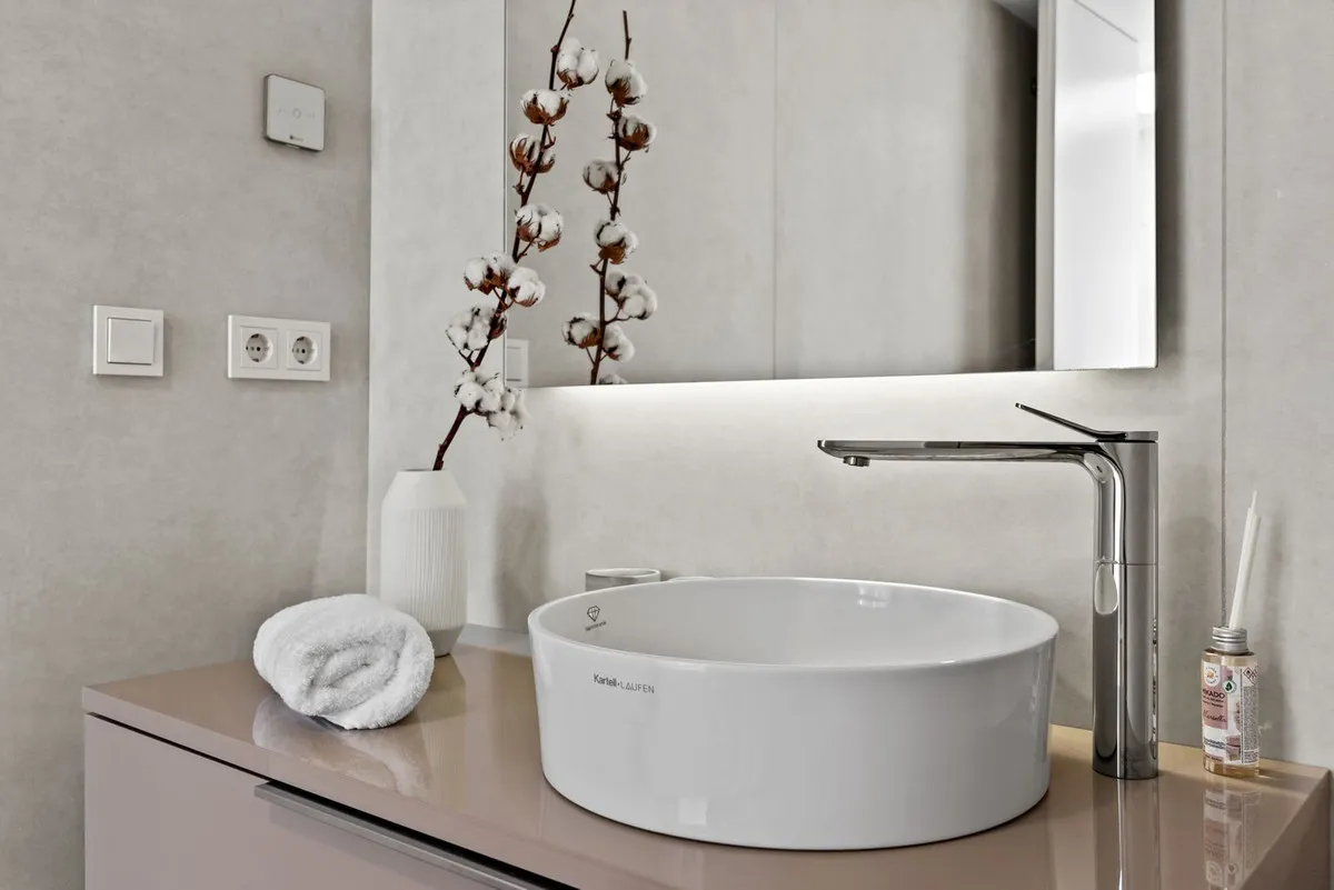 dfbbc93a-8c1b-45d7-b902-48040867635b